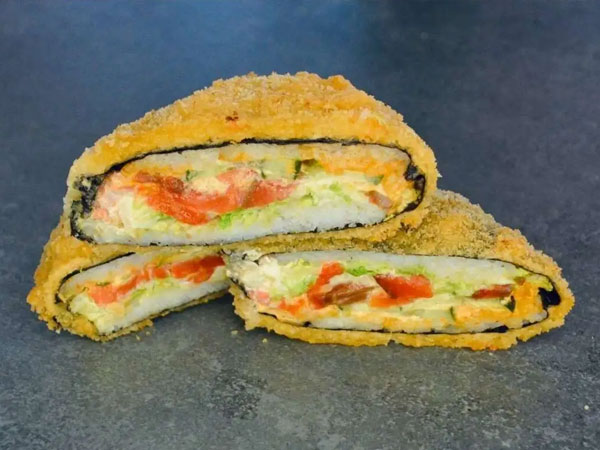 Фото Японский Сэндвич с кетой в кляре
