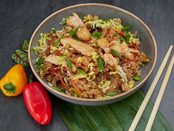 Фото Рис с курицей, классический соус