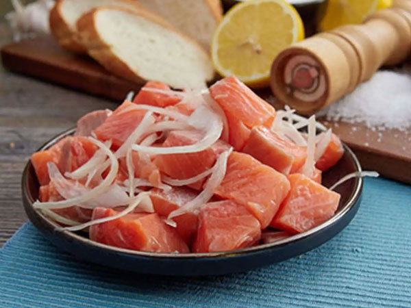 Фото Салат из форели слабосоленой