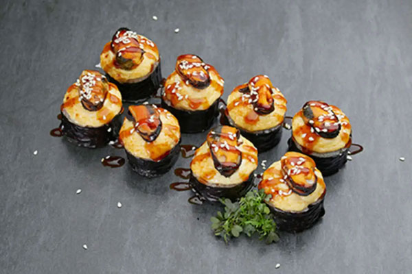 Фото Ролл запеченный с мидиями