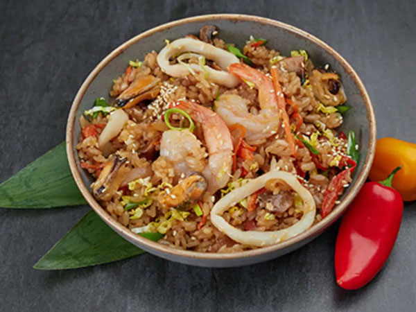 Фото Рис с морепродуктами, классический соус