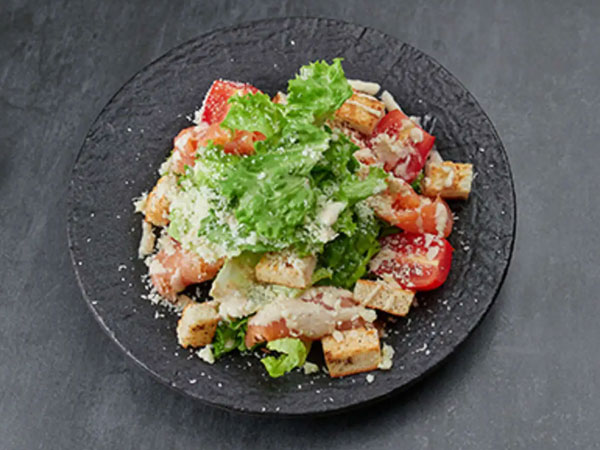 Фото Салат Цезарь с лососем